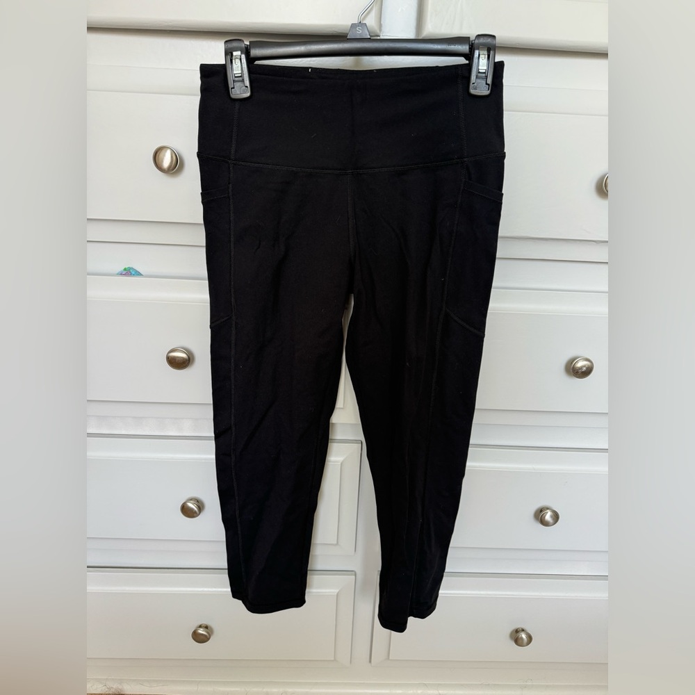 Victoria’s Secret Sport Knockout Capri with Side Pockets